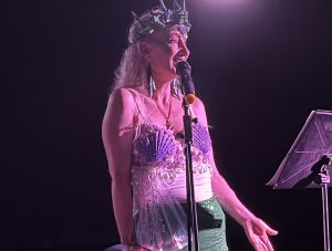 Shirley Knot the Siren